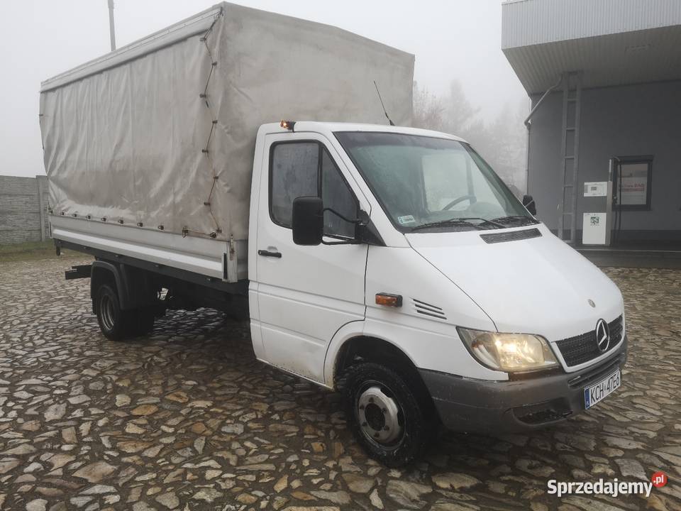 Mercedes sprinter 411 paka firanka 2 strony Rok produkcji 2002 Trzyciąż