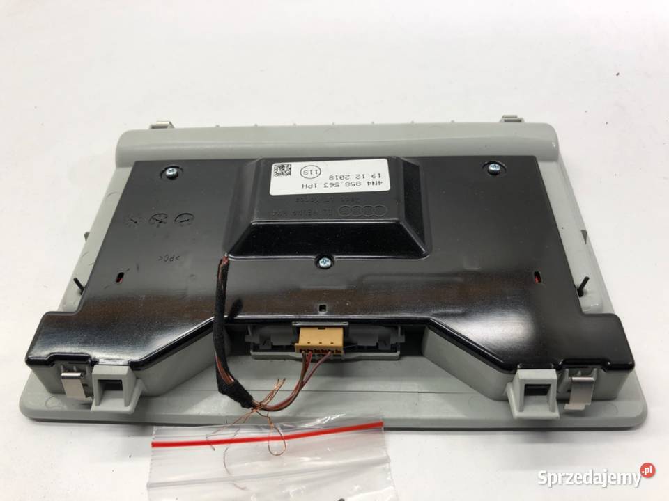 LAMPKA OŚWIETLENIE PODSUFITKI LUSTERKO AUDI A8