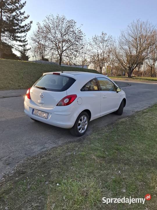 Opel Corsa D kupiony w polskim salonie Czeladź