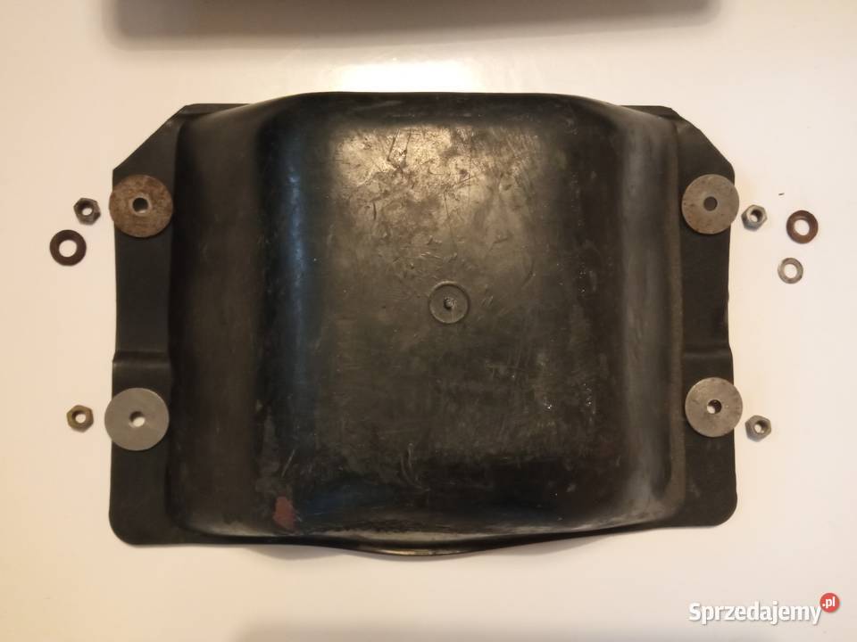 Wkręty uszczelki osłon lamp tylnych Fiat 125p Ryki sprzedam