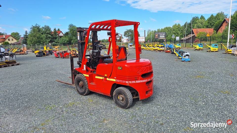 Wózek Widłowy YANG FD 25 ISUZU Wózki widłowe