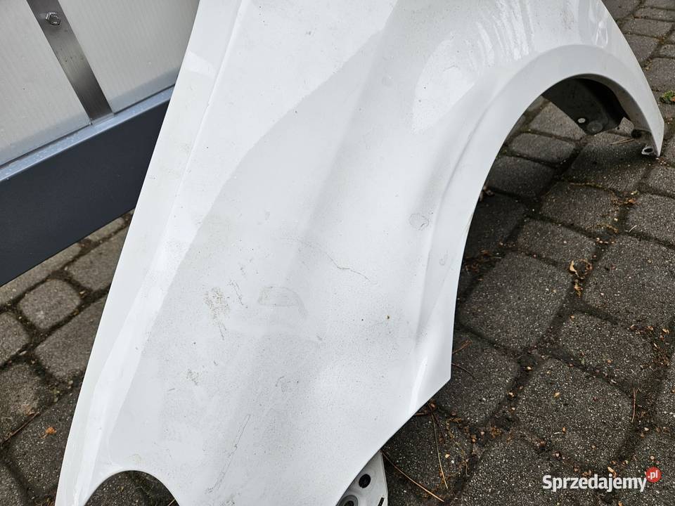 Błotnik volkswagen caddy lewy przód 2014 Części samochodowe Wielopole