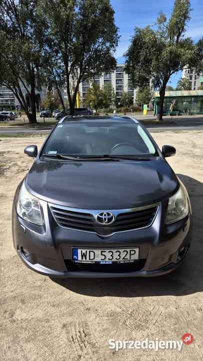 Toyota Avensis kombi 2010 salon Polska super MP3