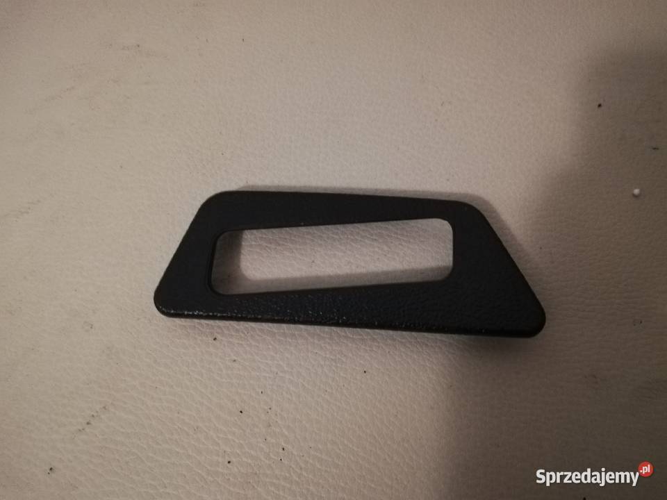 Plastik osłony pasów tylnych Renault 19 sedan pasy bezpieczeństwa Łask sprzedam