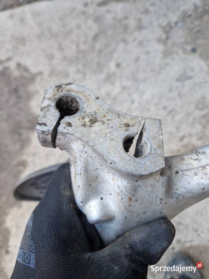 Audi S4 B6 Zwrotnica kopyto prawy przód dolnośląskie Złotoryja