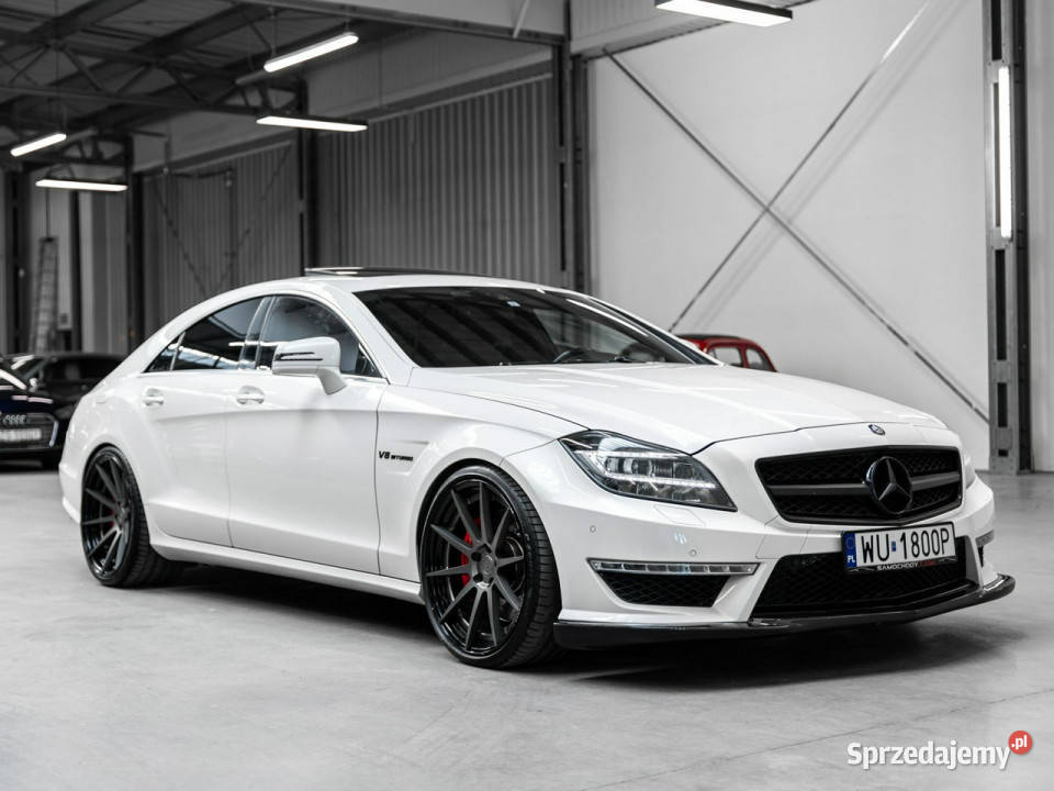 Mercedes CLS 63 AMG Performance 55 V8 557 34 000 światła przeciwmgielne