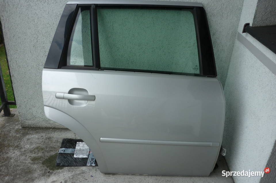 Drzwi Ford Mondeo Mk3 60 Kombi Rok produkcji 2001 Pobiedziska