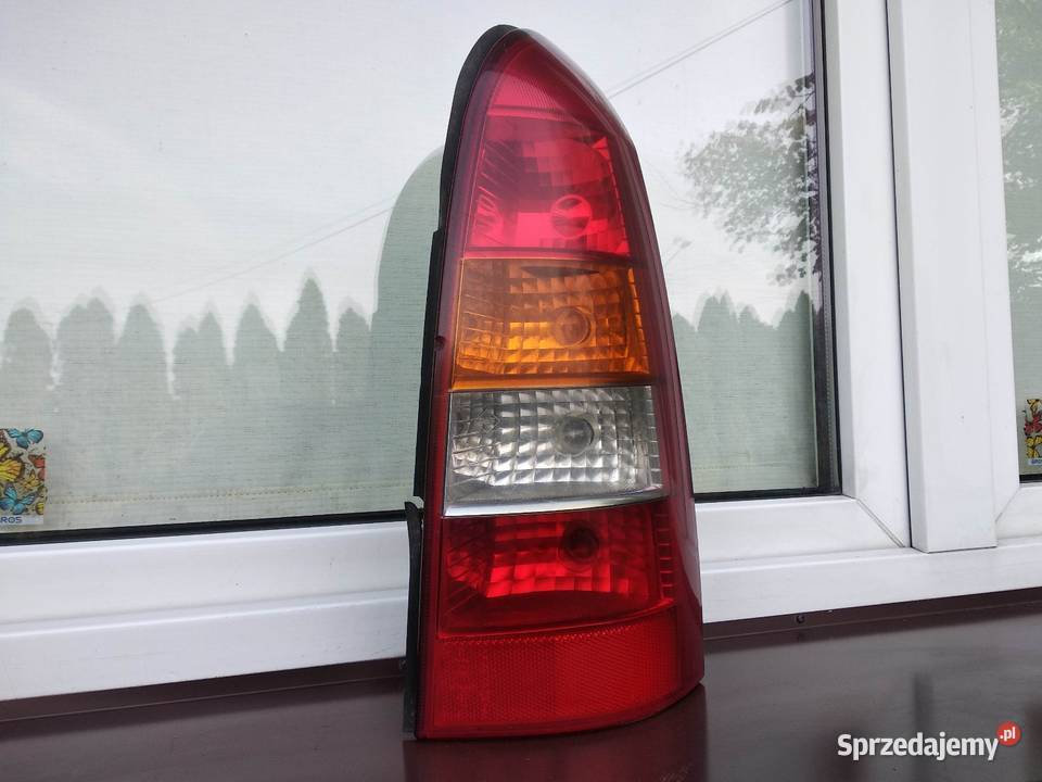 Opel Astra G kombi Caravan lampa tył tylna prawa Sieradz