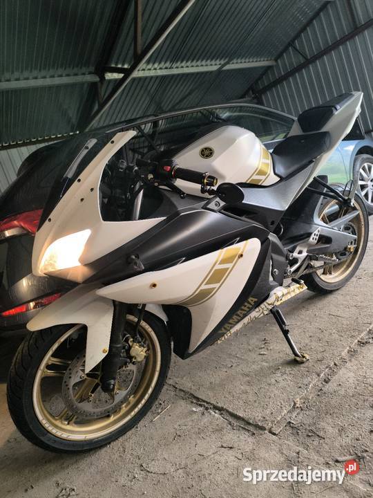 Yamaha YZFR125 12550 kat AM 43 przebiegu sportowy Komnino
