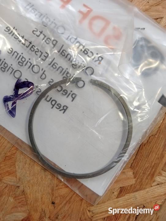 pierścień elestyczny zwolnicy ZF DeutzFahr Koszanowo sprzedam