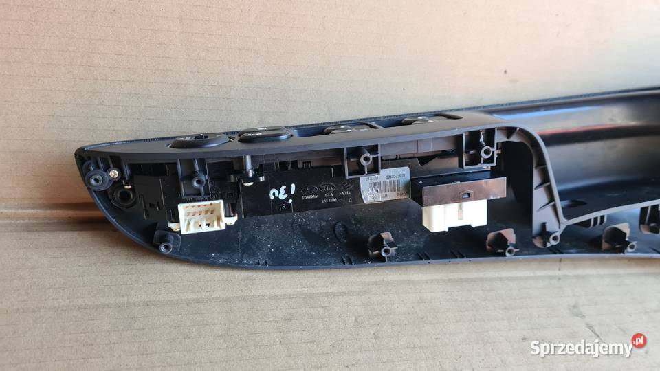 Hyundai I30 cw 1 FD panel przełącznik sterownia Legnica
