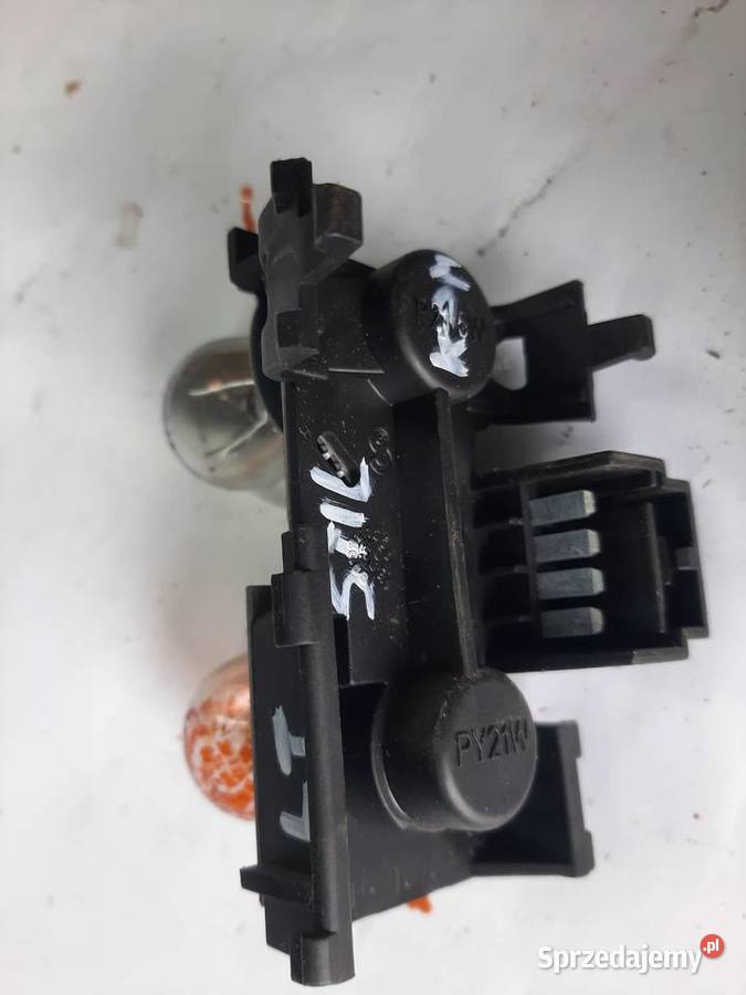 Fiat Stilo kombi listwa wkład lampy lewej tylnej łódzkie Ksawerów