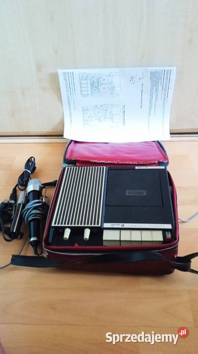 Magnetofon kasetowy Unitra MK 125 automatic z 1977 roku