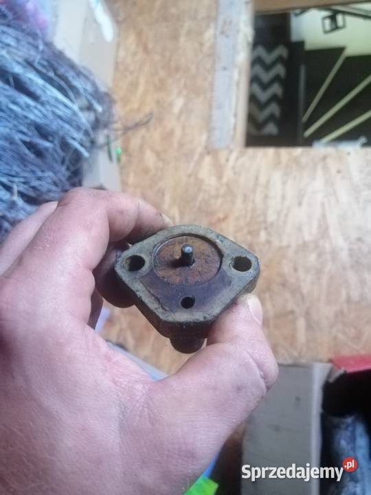Fiat 125p 2 łapy silnika i pozostałe części do Domatówko sprzedam