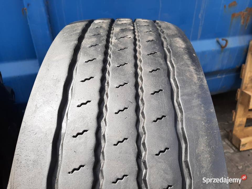 Opona używana ciężarowa 31580R225 BARUM BF 200 22.5cale Zaścianki