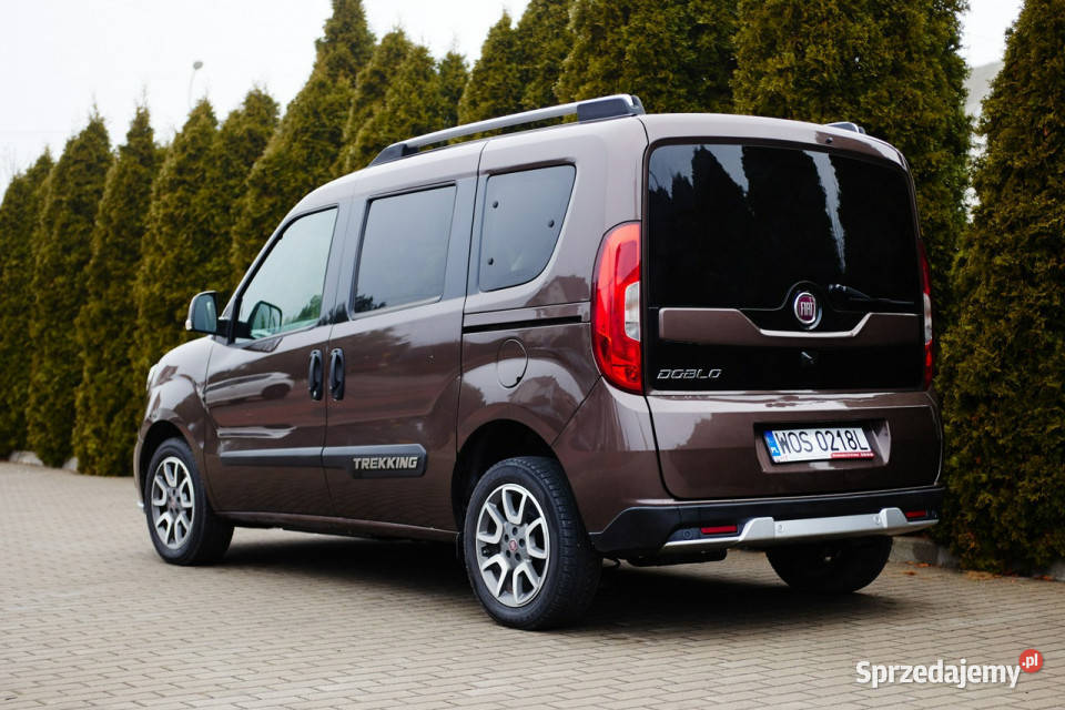 Fiat Doblo II 2009 gniazdo AUX
