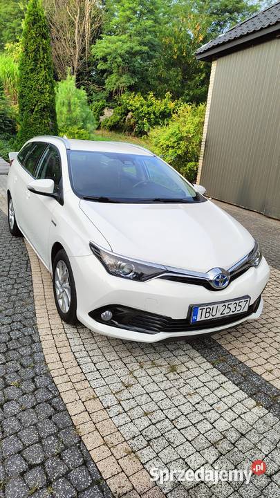 Sprzedam Toyotę Auris 18 Hybrid Gnojno