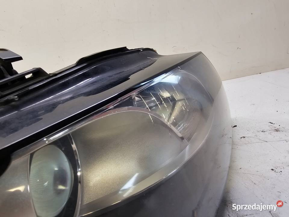 REFLEKTOR PRAWY PRZÓD AUDI A5 8T0941004AB Przystajń