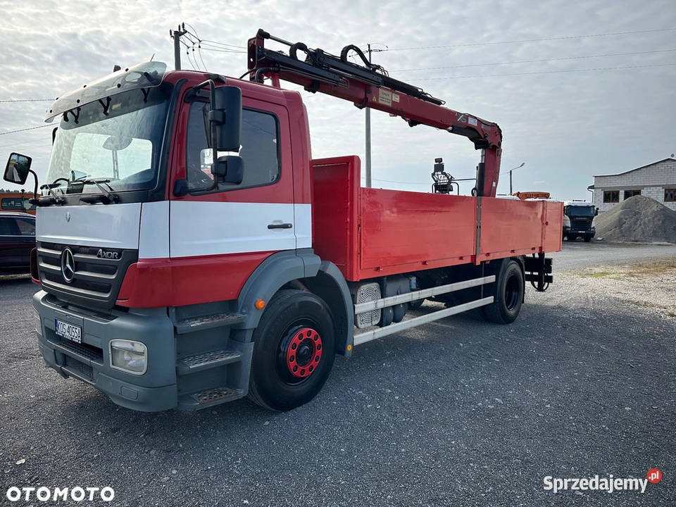 MercedesBenz Axor 1828 skrzyniowy HDS Hiab