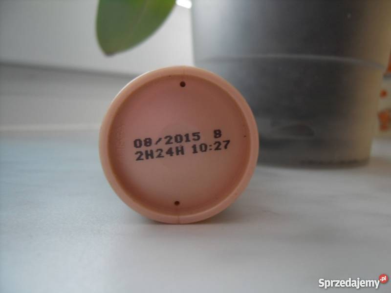 Lirene SHINY TOUCH Fluid rozświetlający 109 Łódź