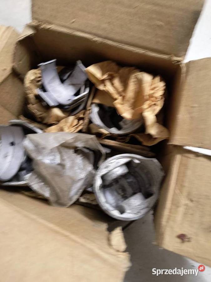 Tłoki z epoki PRL Fiat 125p Krasnystaw