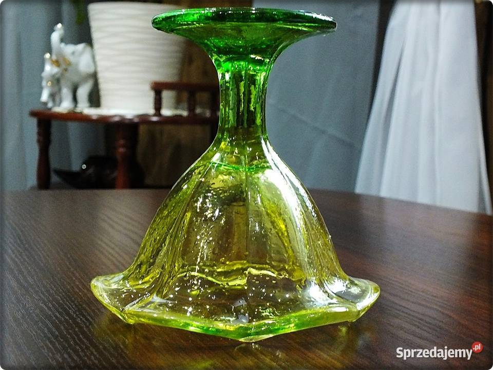 Stary pucharek szklany dwu kolorowe szkło stan Żary