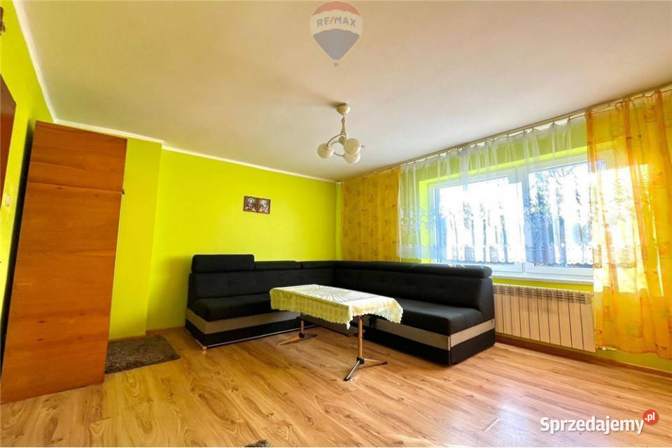 Urokliwy dom w stylu zakopiańskim w Kurowie asfalt Kurów