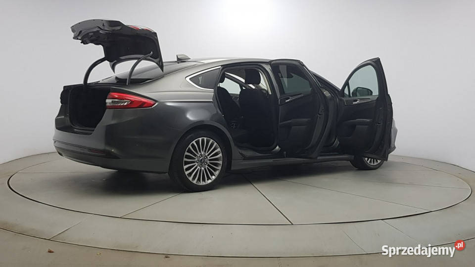 Ford Mondeo 20 Hybrid Titanium Z polskiego światła przeciwmgielne Warszawa sprzedam