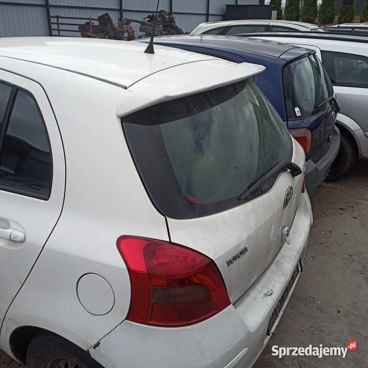 Toyota Yaris II 2 lotka spoiler na klapę Sieradz