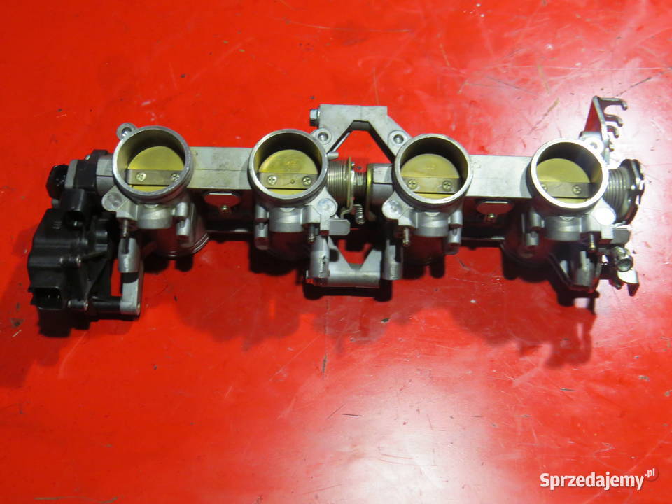 SUZUKI GSR 600 GSR600 K10 PRZEPUSTNICA listwa Warszawa