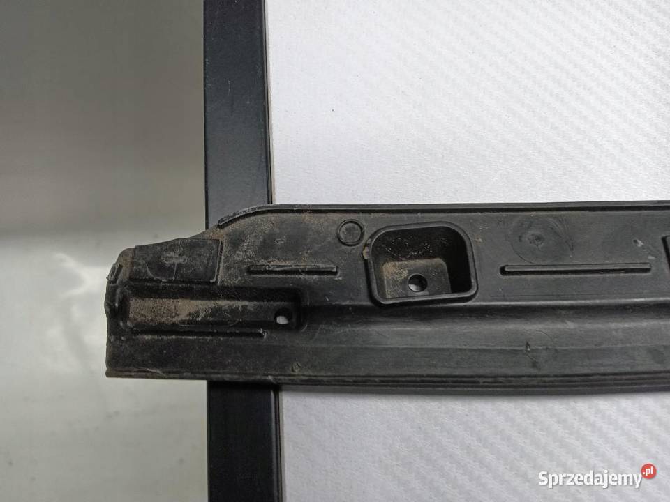 OSŁONA USZCZELKI MASKI AUDI A1 82A823126