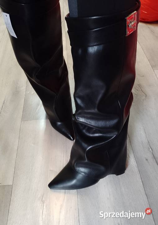 3940 Ekskluzywne czarne zdobione Kozaki 25.4cm Kraków