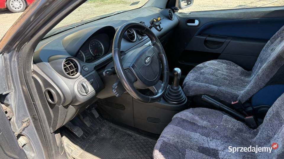 Ford Fiesta 2004 14 benzyna clima sprawa