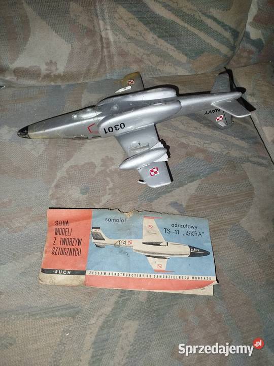 Iryda 22 model z plastiku PRL Dylągówka