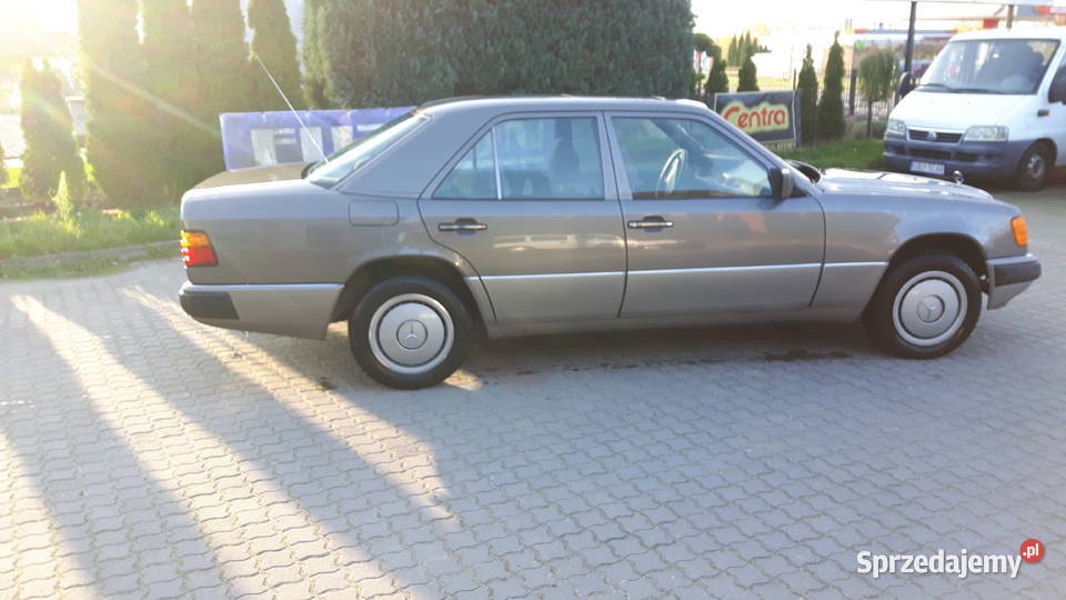 Sprzedam w124 230 przebieg 153000 Bytów