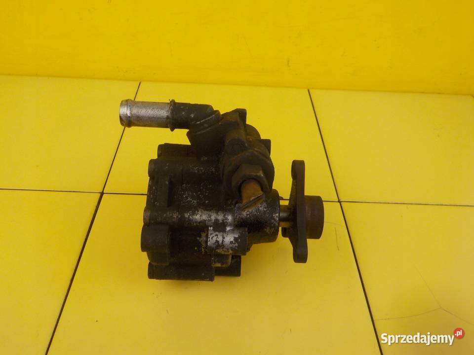 TRAFIC VIVARO 20 DCI EURO 5 13r 114 M9R786 pompa Suków