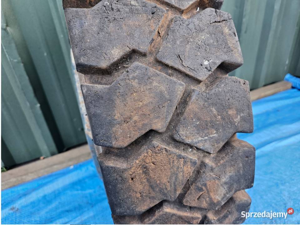 KOŁO OPONA TRELLEBORG 700 700 R 15 T 900 NHS Szprotawa