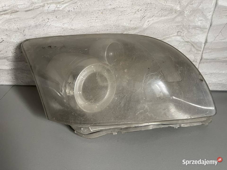 TOYOTA AVENSIS T25 LIFT PRAWY KLOSZ