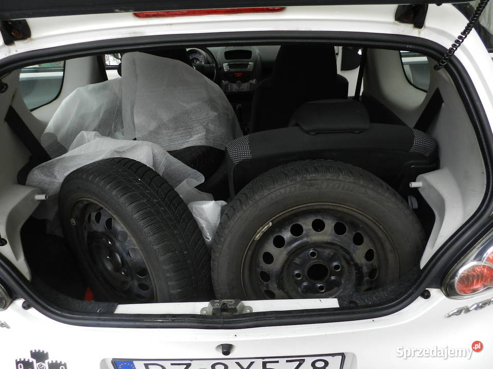 Toyota Aygo I mała tania niezawodna BEZ RDZY sprzedam