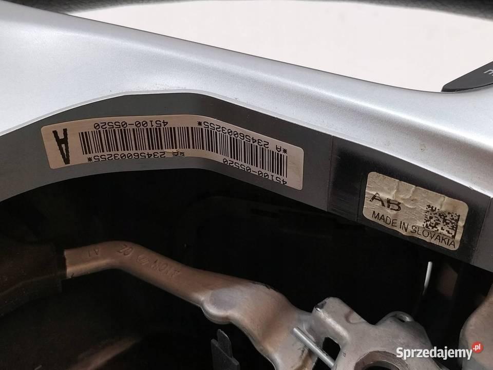 KIEROWNICA T27 Toyota Avensis III 2009 Kierownice