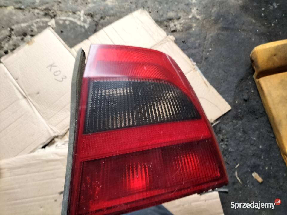 LAMPA TYLNA PRAWA OPEL VECTRA B PRAWA Kamień-Kolonia sprzedam