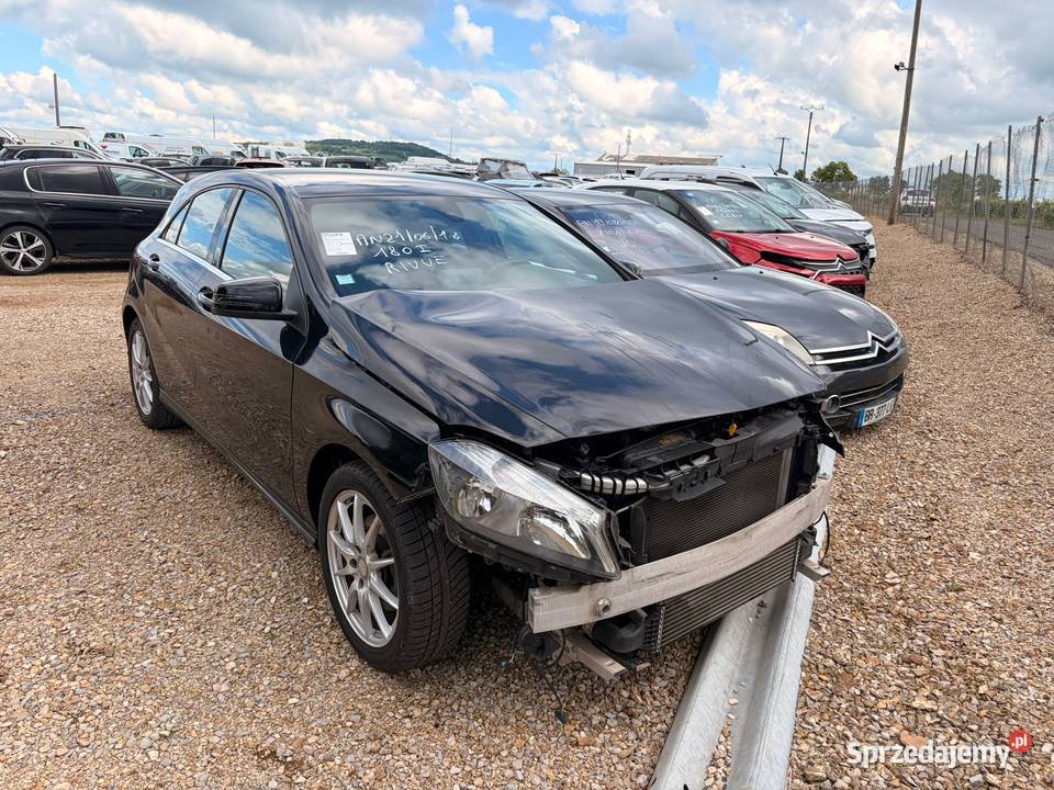 MERCEDES Classe A A180 16i 122 Sensation 7GDCT czarny Gdańsk sprzedam