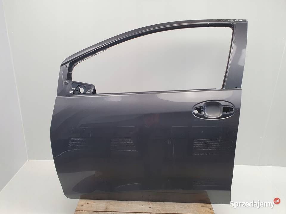 DRZWI LEWY PRZÓD Toyota Yaris III 20112020 HTB osobowe