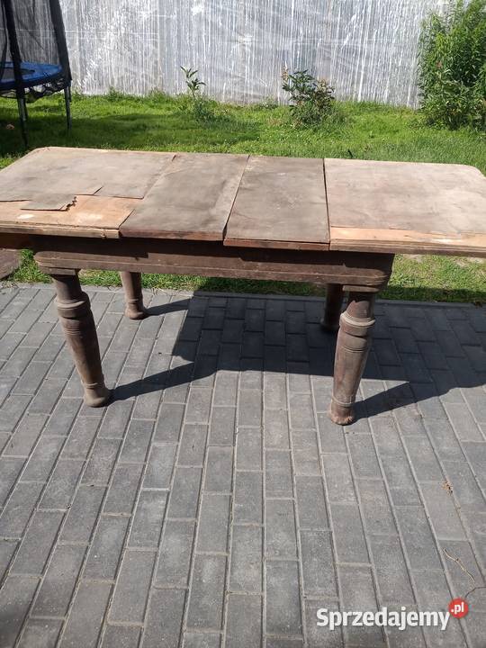 Stylowy stół do renowacji