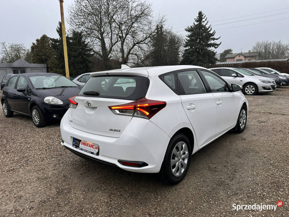 Toyota Auris 133 99 Salon PolskaIWŁFaktura VAT autoalarm Auris