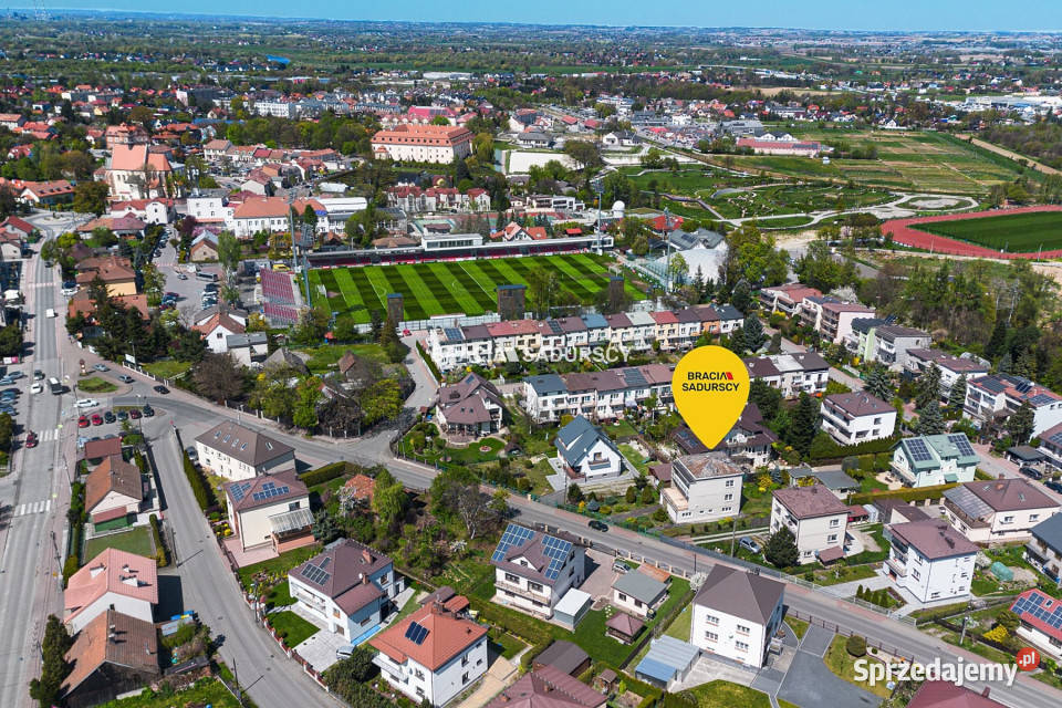Dom wolnostojący Niepołomice Królewska 200m2 Domy