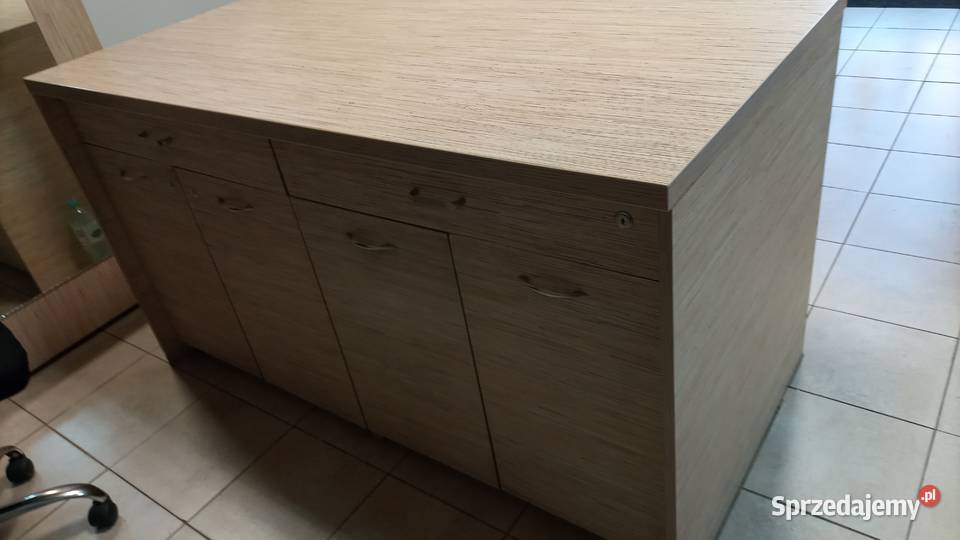 Sprzedam wyposażenie sklepu odzieżowego łódzkie Rawa Mazowiecka