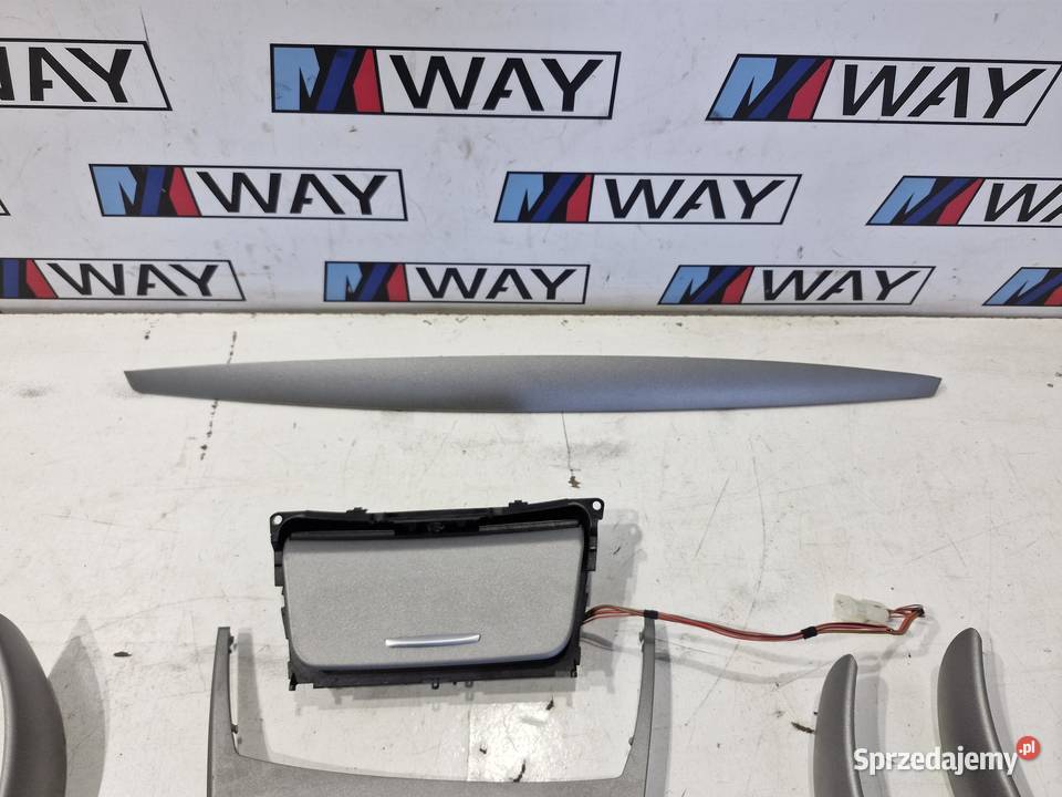 BMW E87 LISTWY OZDOBNE DEKORY SREBNE