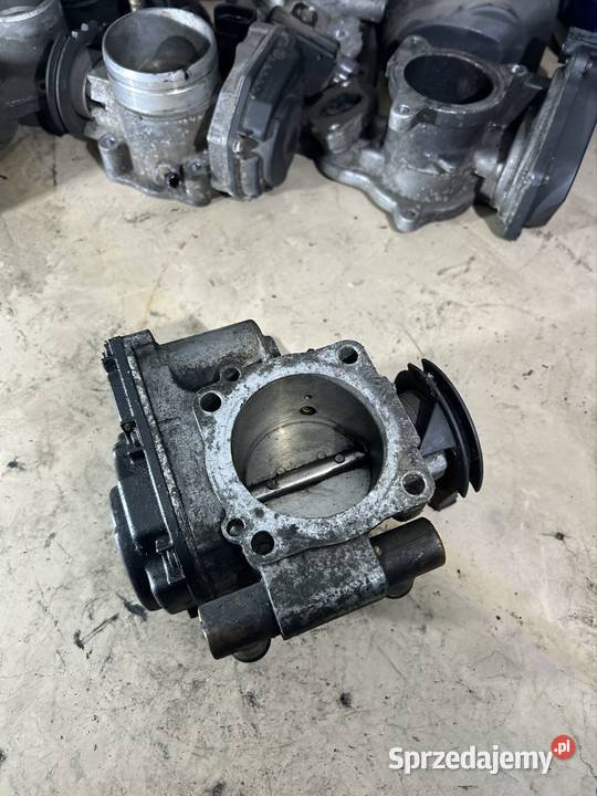 Przepustnica Passat b5 audi a4 16 8v 058133063H
