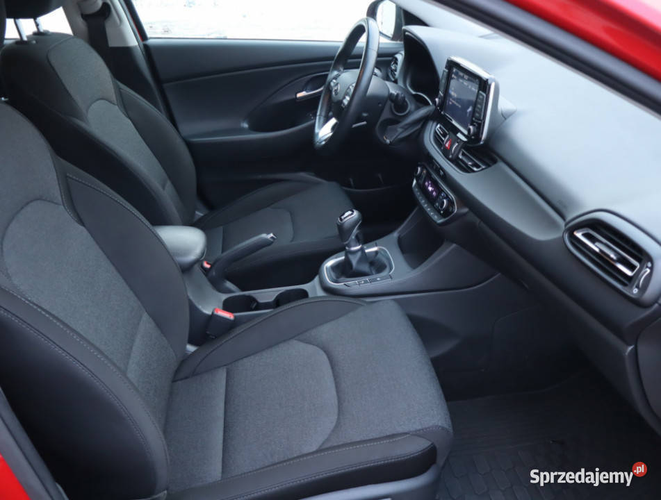 Hyundai i30 10 TGDI światła do jazdy dziennej Łódź